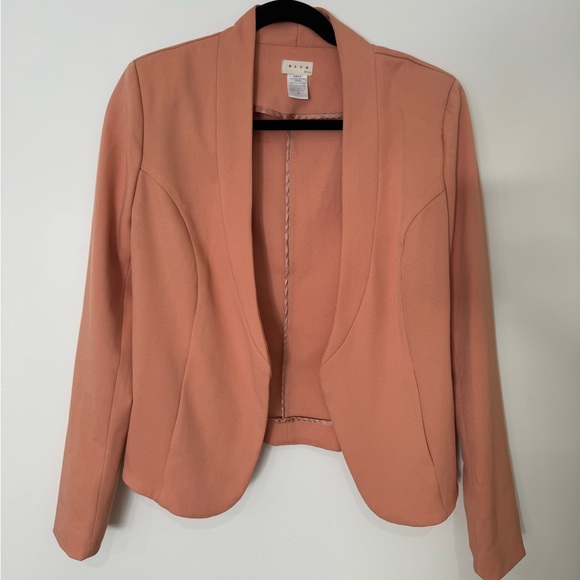 Blazer - Picture 1 of 4